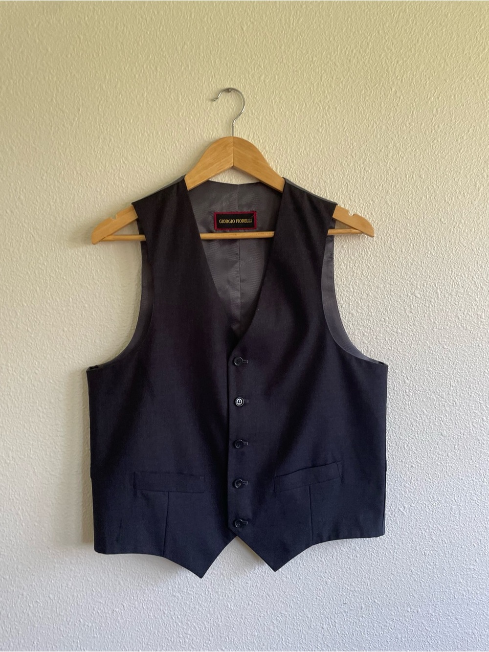 Giorgio Fiorelli Men's Grey formal Vest size 38 EUC 5-button single-breasted